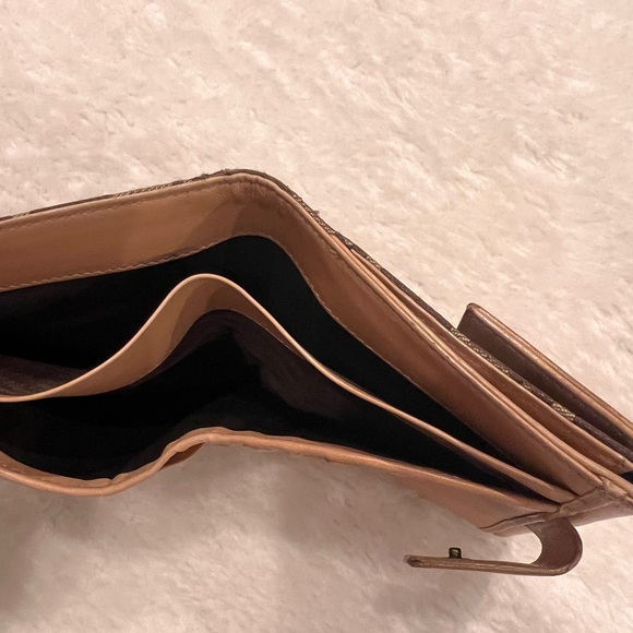 Authentic Fendi Wallet - Picture 5 of 7